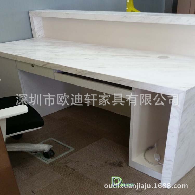 匠心定制，品質(zhì)之選 人造石與大理石臺(tái)面的一站式解決方案